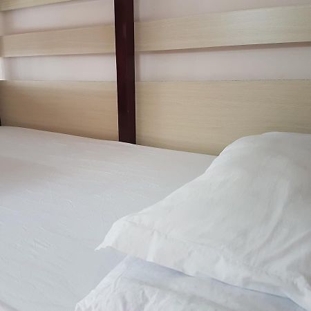 Happy Hostel Vn (Adults Only) Ho Chi Minh-staden Exteriör bild
