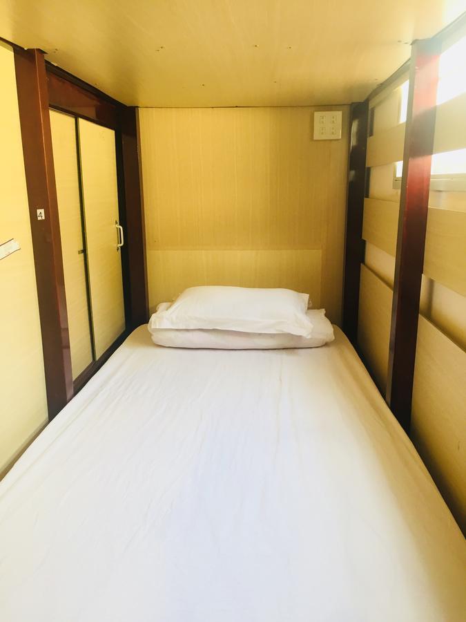 Happy Hostel Vn (Adults Only) Ho Chi Minh-staden Exteriör bild