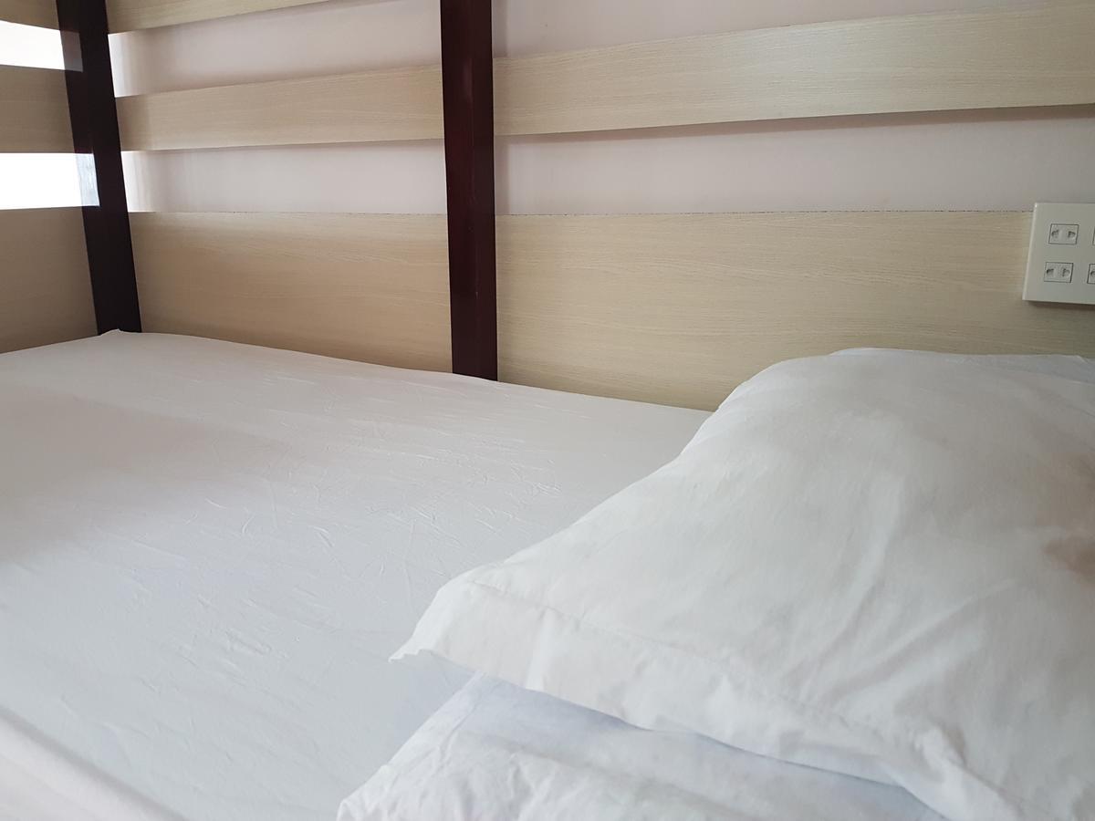 Happy Hostel Vn (Adults Only) Ho Chi Minh-staden Exteriör bild