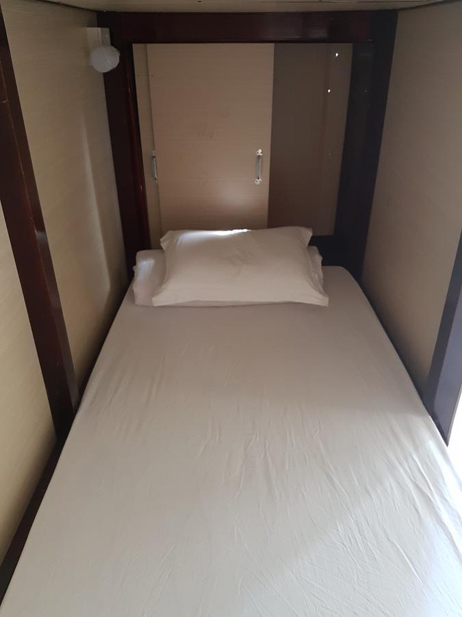 Happy Hostel Vn (Adults Only) Ho Chi Minh-staden Exteriör bild